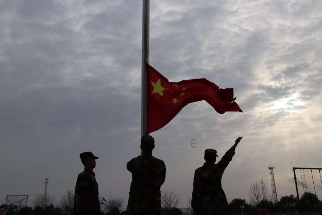 微信群机器人怎么添加游戏画面